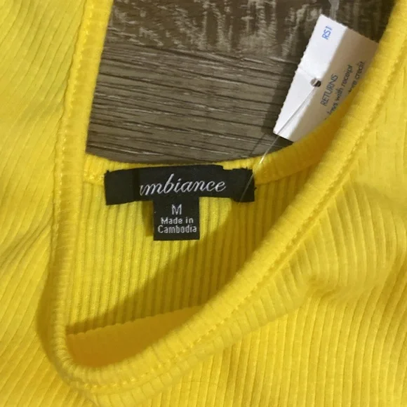 Yellow Sleeveless Dress - Picture 4 of 5